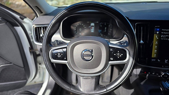 Volvo V90 18 of 23
