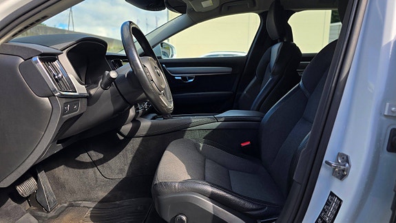 Volvo V90 14 of 23
