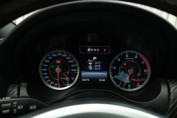 Mercedes-Benz A45 24 of 30