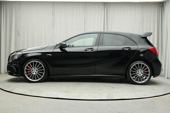 Mercedes-Benz A45 6 of 30