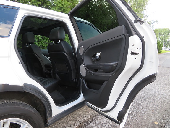 Land Rover Range Rover 19 of 30