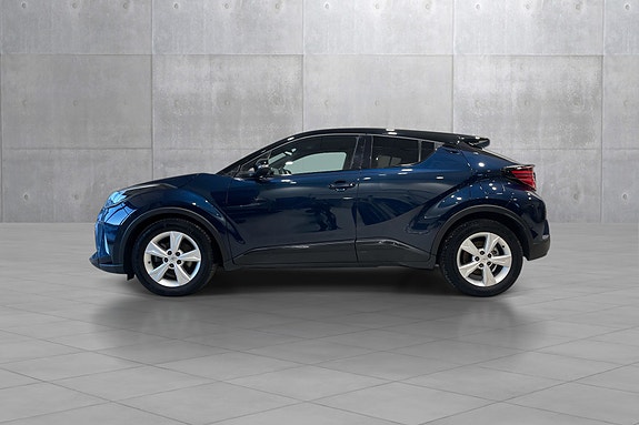 Toyota C-HR 3 of 17