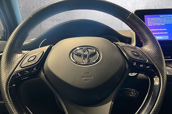 Toyota C-HR 8 of 17