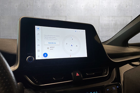 Toyota C-HR 10 of 17