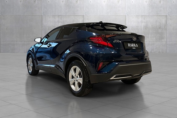 Toyota C-HR 4 of 17