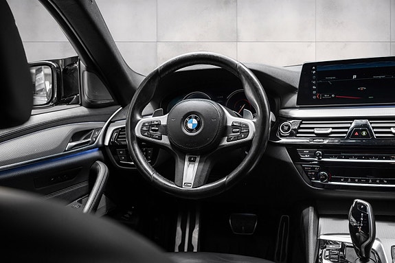 BMW 530e 28 of 30