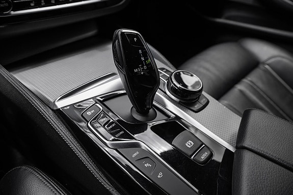 BMW 530e 24 of 30