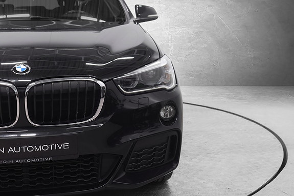 BMW X1 3 of 29