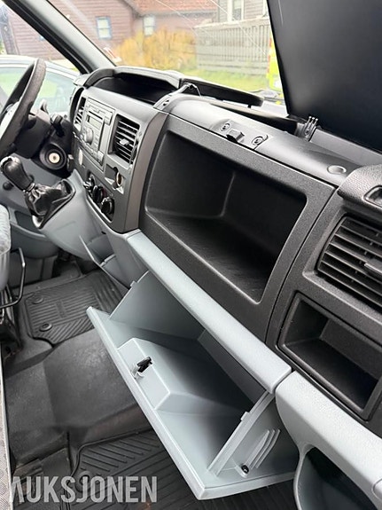 Ford Transit 24 of 29