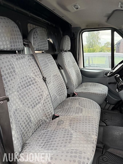 Ford Transit 27 of 29