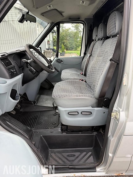 Ford Transit 16 of 29
