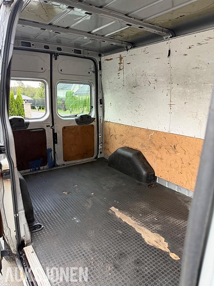 Ford Transit 13 of 29