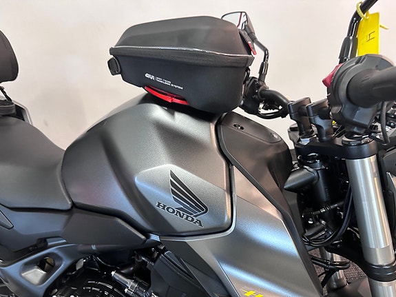 Honda CB 750 Hornet *** SERVICE/GARANTI *** 27 of 30