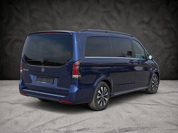 Mercedes-Benz EQV300 3 of 5