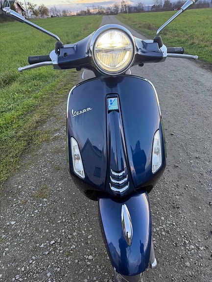 Vespa Primavera 50 3 of 10