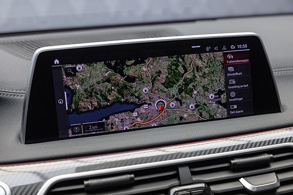 BMW 750i 29 of 30