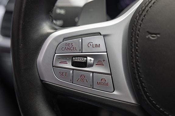 BMW 750i 24 of 30