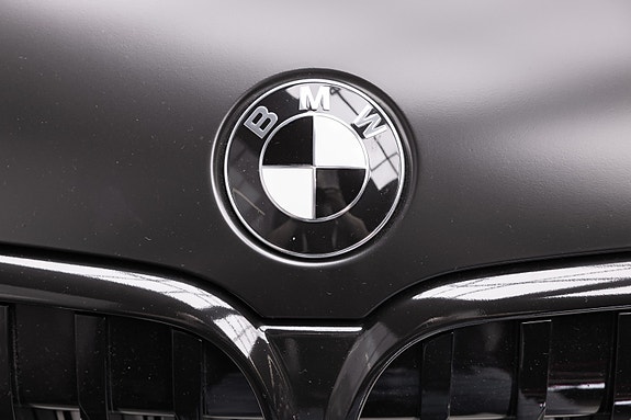 BMW 750i 7 of 30