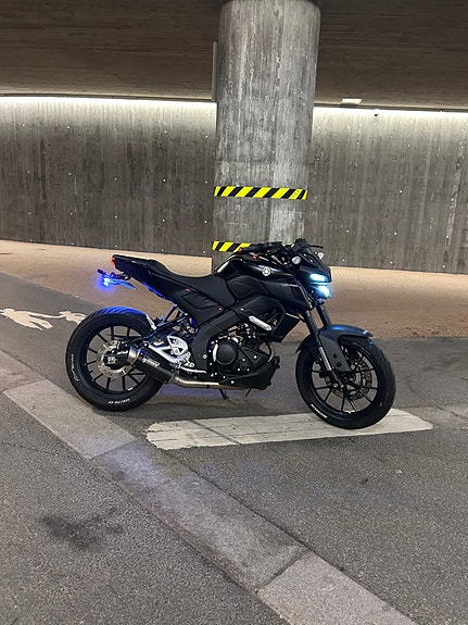 Yamaha MT-125 2 of 8