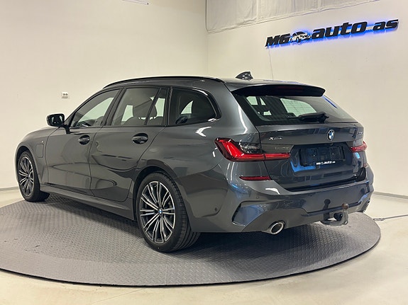 BMW 330e 6 of 26