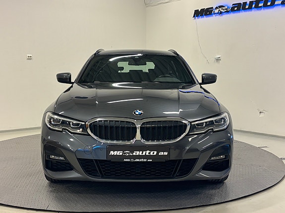 BMW 330e 9 of 26
