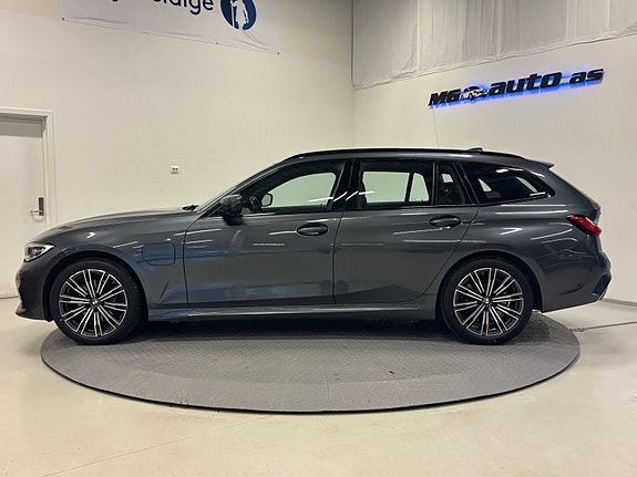 BMW 330e 7 of 26