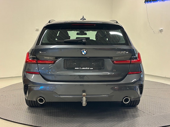 BMW 330e 5 of 26