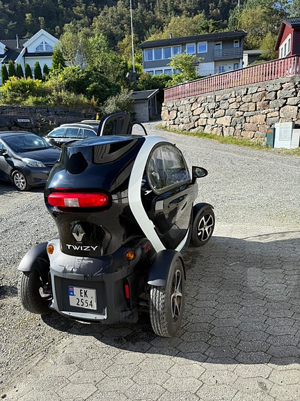 Renault Twizy 2 of 4