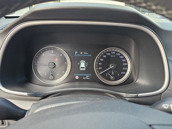Hyundai Tucson 9 of 14
