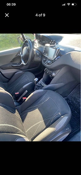 Peugeot 208 4 of 9