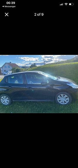 Peugeot 208 2 of 9