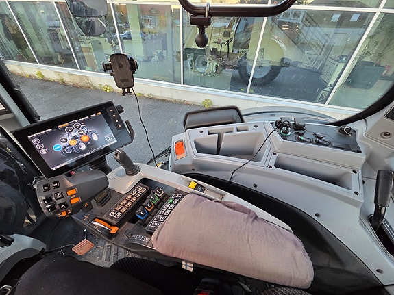 Valtra N174D 13 of 28