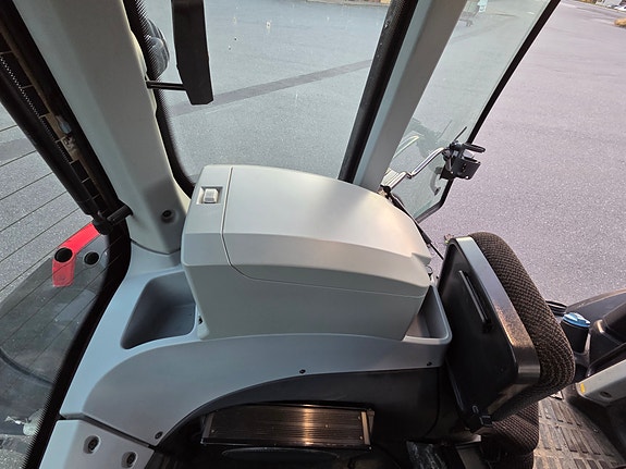 Valtra N174D 15 of 28