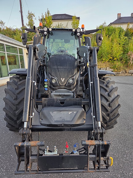 Valtra N174D 8 of 28