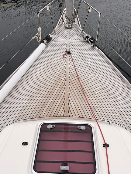 Dufour 44 Performance – høy rigg – dyp blykjøl – 400Ah lithium – gode  seil 16 of 30
