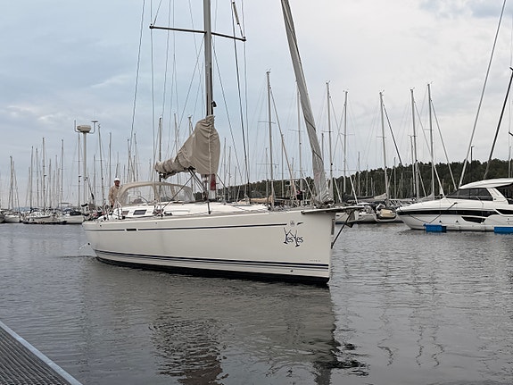 Dufour 44 Performance – høy rigg – dyp blykjøl – 400Ah lithium – gode  seil 5 of 30