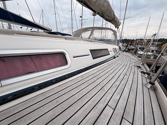 Dufour 44 Performance – høy rigg – dyp blykjøl – 400Ah lithium – gode  seil 14 of 30