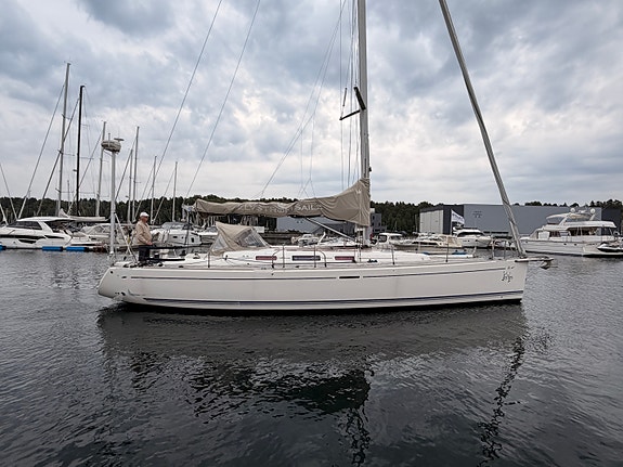 Dufour 44 Performance – høy rigg – dyp blykjøl – 400Ah lithium – gode  seil 6 of 30