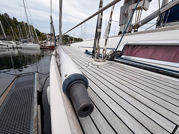 Dufour 44 Performance – høy rigg – dyp blykjøl – 400Ah lithium – gode  seil 12 of 30
