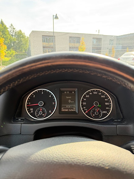 Volkswagen Tiguan 16 of 30