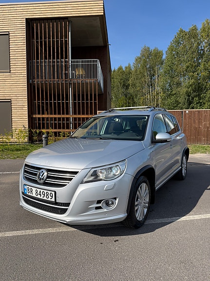 Volkswagen Tiguan 3 of 30