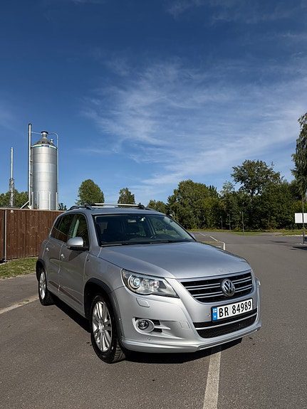 Volkswagen Tiguan 4 of 30