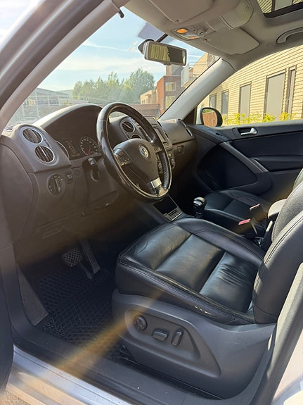 Volkswagen Tiguan 12 of 30