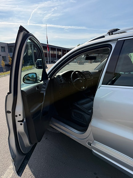 Volkswagen Tiguan 10 of 30