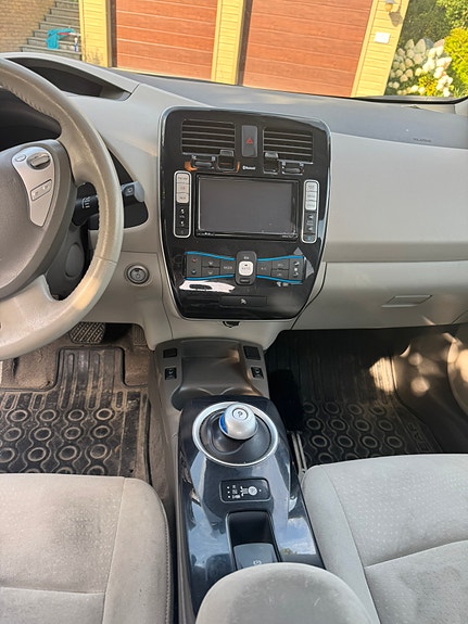 Nissan Leaf 7 of 23