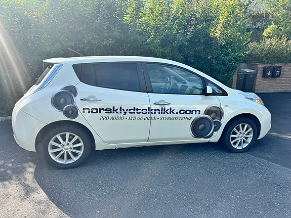 Nissan Leaf 16 of 23