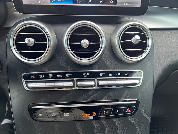 Mercedes-Benz GLC220 d 21 of 30