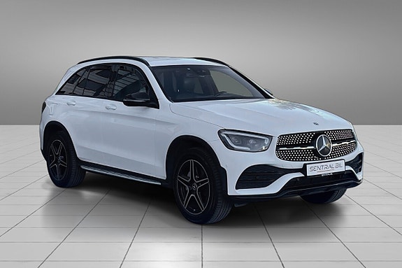 Mercedes-Benz GLC220 d 3 of 30