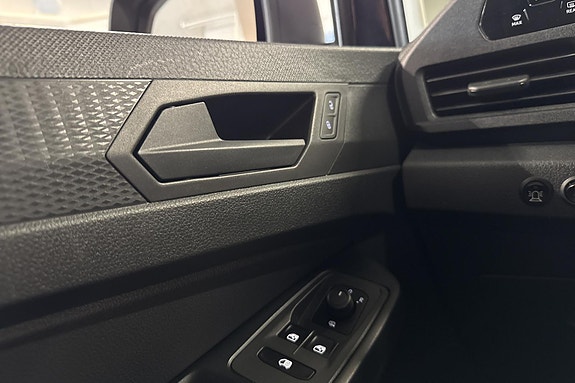 Volkswagen Caddy Maxi 17 of 25