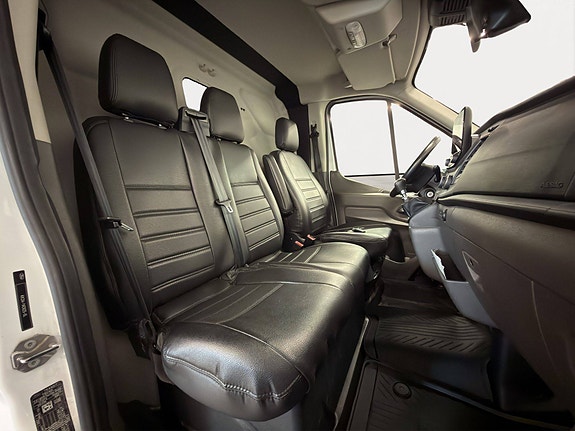 Ford Transit 24 of 30